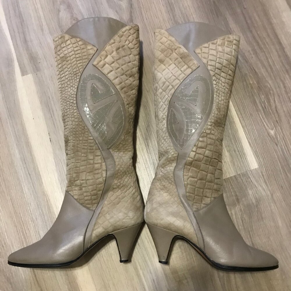 Vero Cuoio Ladies Cream Leather Boots Size 4.5